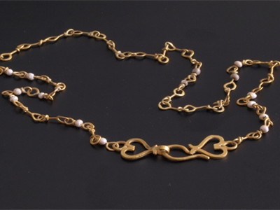 El collaret d'or i perles de la Vil·la Romana de Vilauba